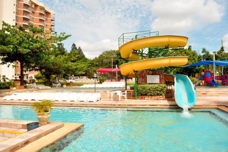 Aparthotel Imperio Romano - Splash E Acqua Park Caldas Novas Exterior foto